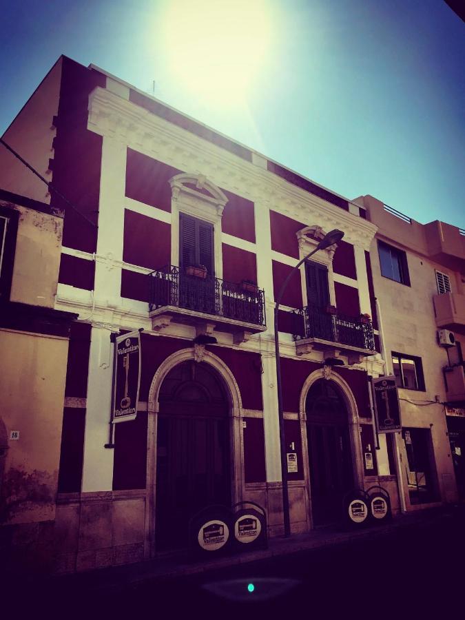 Bed and Breakfast Valentino Valenzano Exterior foto