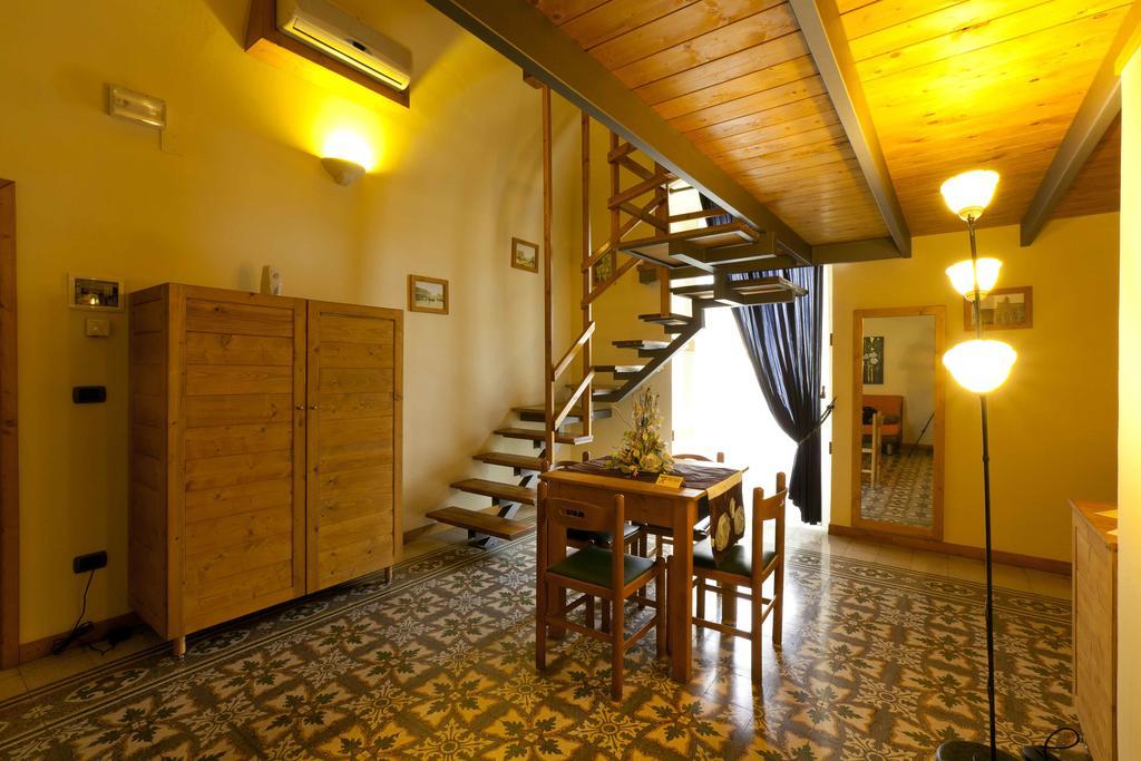 Bed and Breakfast Valentino Valenzano Exterior foto